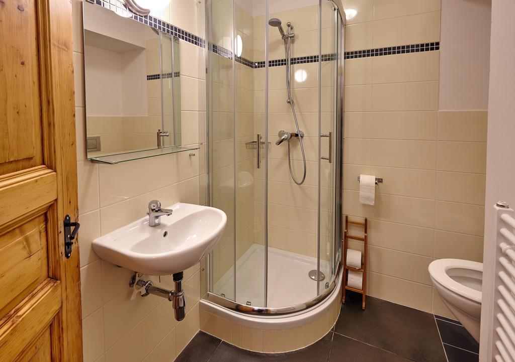 Queen Bee Apartments Praha Ruang foto