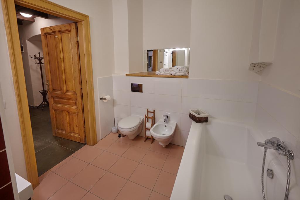 Queen Bee Apartments Praha Ruang foto